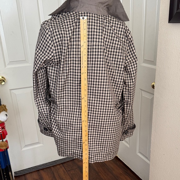 Spring Raincoats - Picture 14 of 16